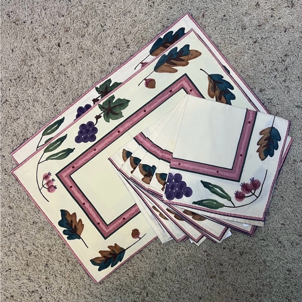 Vintage 1996 Rare Hartstone Pottery Cloth Placemat Napkin Set Leaf Acorn Grape